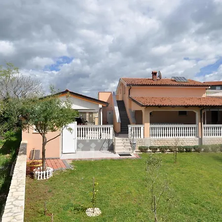 Lavanda Haus Villa