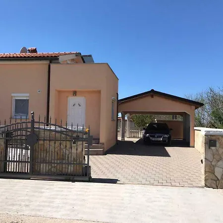 Lavanda Haus Villa